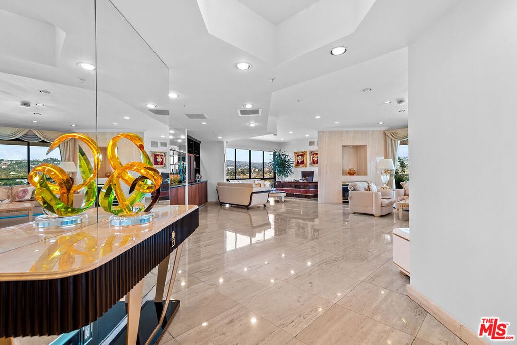 Photo of 10490 Wilshire Boulevard #1206, Los Angeles, CA 90024 (MLS # 25601333)