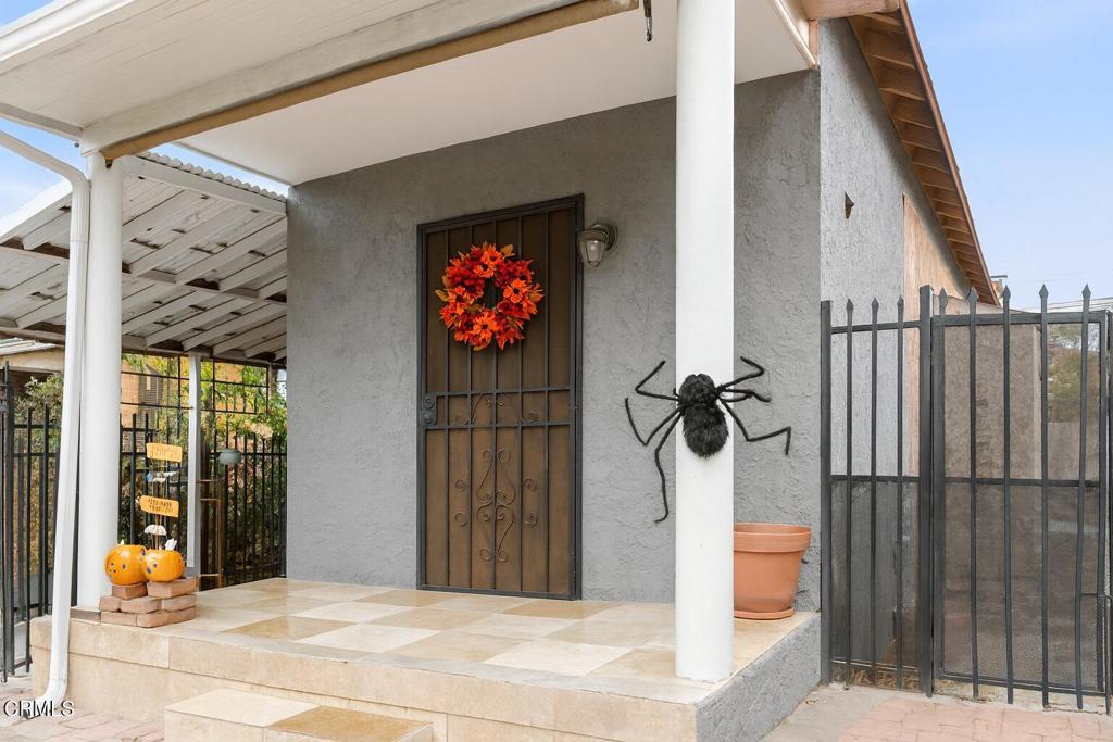 Charming Starter Home Priced to Sell!Welcome to 1954 E 112th St, a cozy 2 bedroom, 2 bath home offering 655 sq. ft. of living space on a generous 3,200 sq. ft. lot. This property is perfect for a first-time buyer or investor looking for value in a rapidly growing neighborhood. The home features an updated kitchen with modern backsplash and cabinetry, a versatile bonus space currently used as a home gym, and a private yard with room to garden or entertain.While the home could use some fresh paint and a few handyman touches, it is priced right. A great opportunity to add your own finishing touches and truly make it your home.Conveniently located near schools, parks, and easy freeway access, this home is ready for its next owner to unlock its full potential.