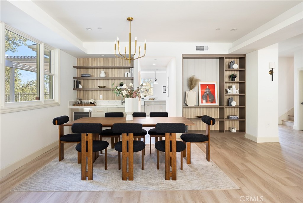 Sierra Madre, California, 91024, United States, 5 Bedrooms Bedrooms, ,6 BathroomsBathrooms,Residential,Active,2024506