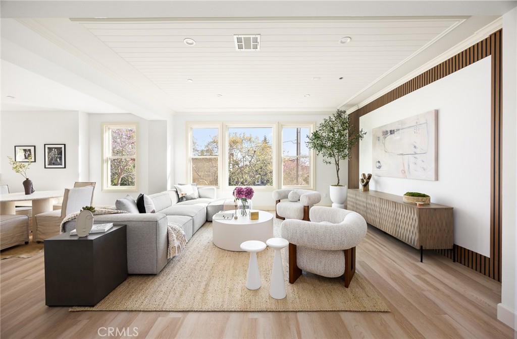 Sierra Madre, California, 91024, United States, 5 Bedrooms Bedrooms, ,6 BathroomsBathrooms,Residential,Active,2024506