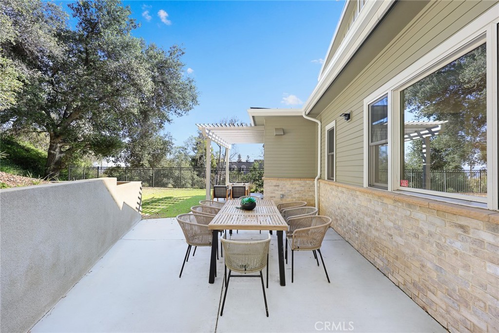 Sierra Madre, California, 91024, United States, 5 Bedrooms Bedrooms, ,6 BathroomsBathrooms,Residential,Active,2024506