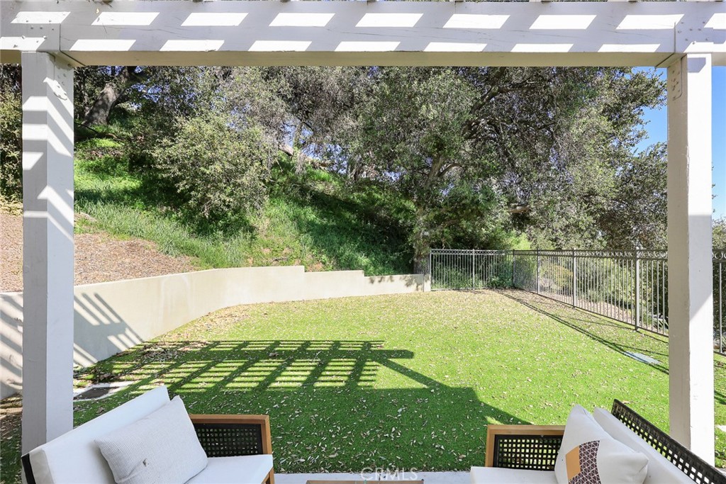 Sierra Madre, California, 91024, United States, 5 Bedrooms Bedrooms, ,6 BathroomsBathrooms,Residential,Active,2024506