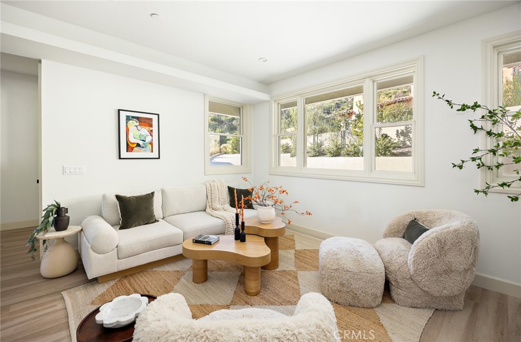Sierra Madre, California, 91024, United States, 5 Bedrooms Bedrooms, ,6 BathroomsBathrooms,Residential,Active,2024506