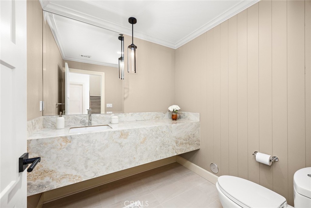 Sierra Madre, California, 91024, United States, 5 Bedrooms Bedrooms, ,6 BathroomsBathrooms,Residential,Active,2024506