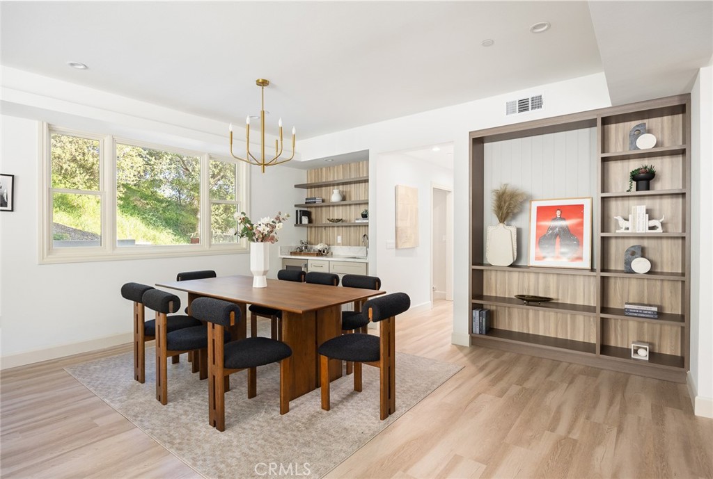 Sierra Madre, California, 91024, United States, 5 Bedrooms Bedrooms, ,6 BathroomsBathrooms,Residential,Active,2024506