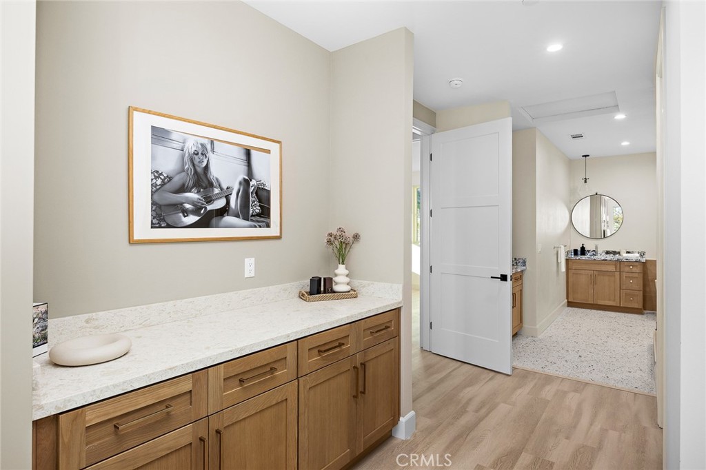 Sierra Madre, California, 91024, United States, 5 Bedrooms Bedrooms, ,6 BathroomsBathrooms,Residential,Active,2024506