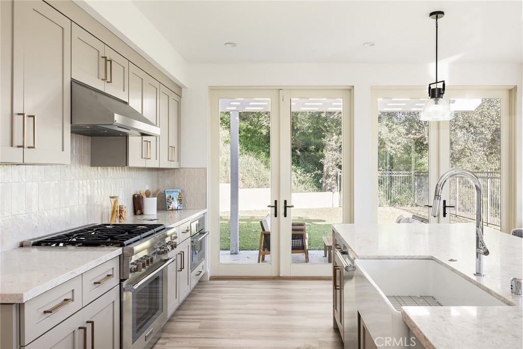 Sierra Madre, California, 91024, United States, 5 Bedrooms Bedrooms, ,6 BathroomsBathrooms,Residential,Active,2024506