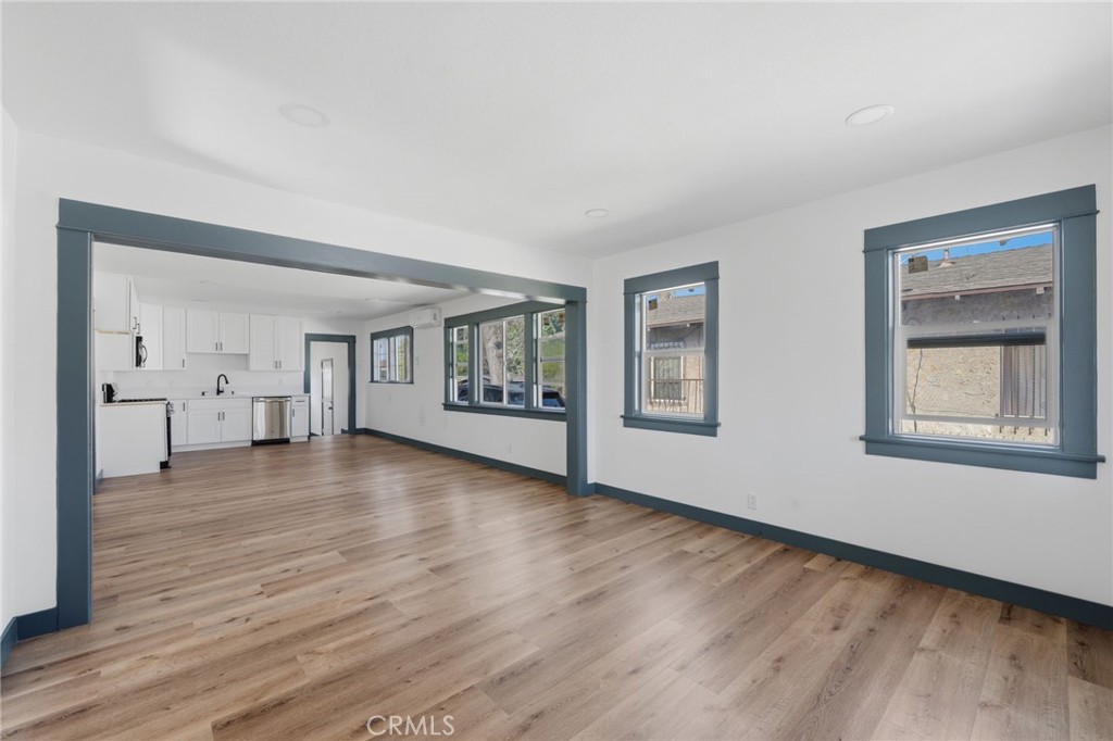 137 W 84th Place
