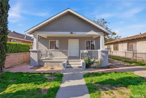 Photo of 137 W 84th St, Los Angeles, CA 90003 (MLS # DW26065076)
