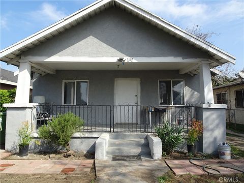 Photo of 137 W 84th St, Los Angeles, CA 90003 (MLS # DW26065076)