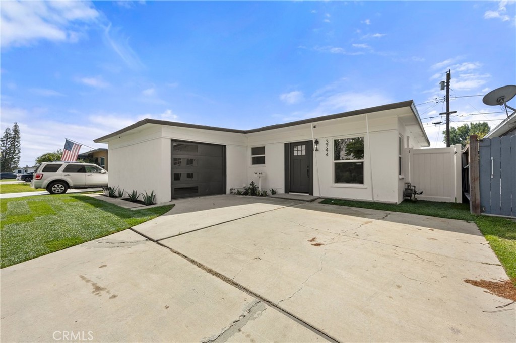 3744 W 144th Place