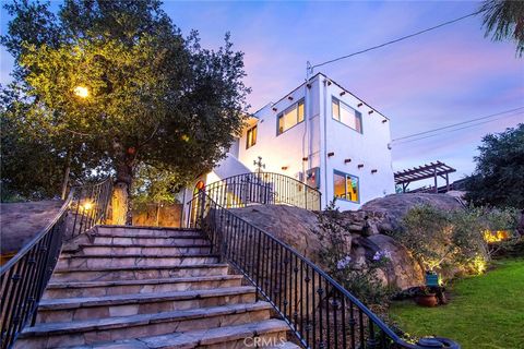 8500 Val Verde Drive West Hills CA 91304