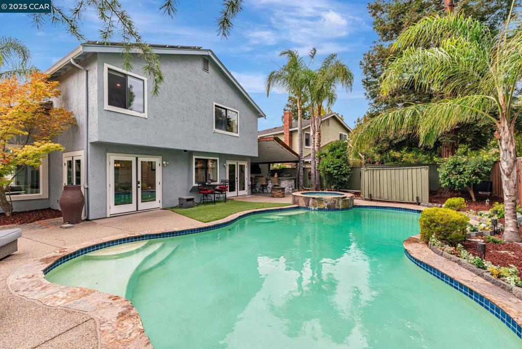 SHANNON HILLS - Residential
