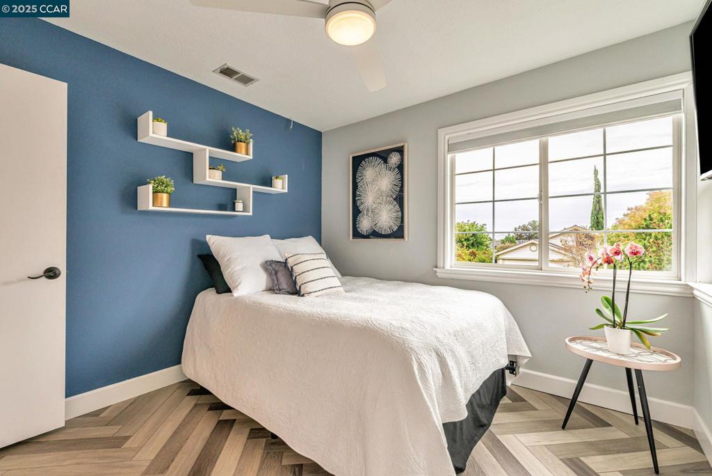 SHANNON HILLS - Residential