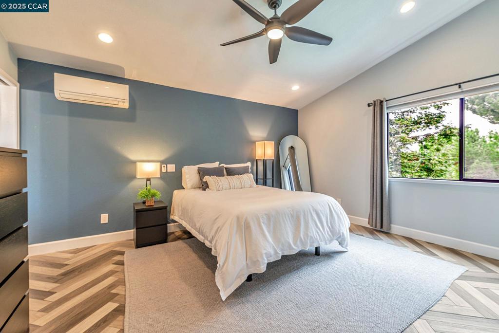 SHANNON HILLS - Residential