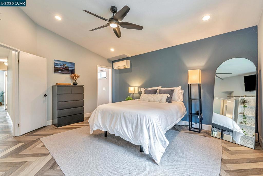 SHANNON HILLS - Residential