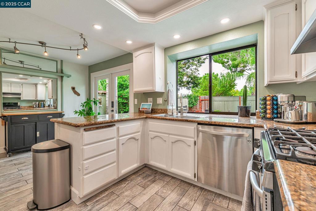SHANNON HILLS - Residential