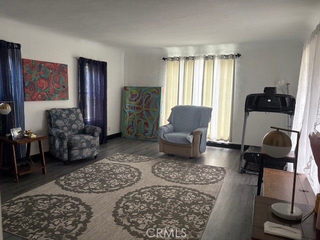 2196 N Orange Grove Avenue
