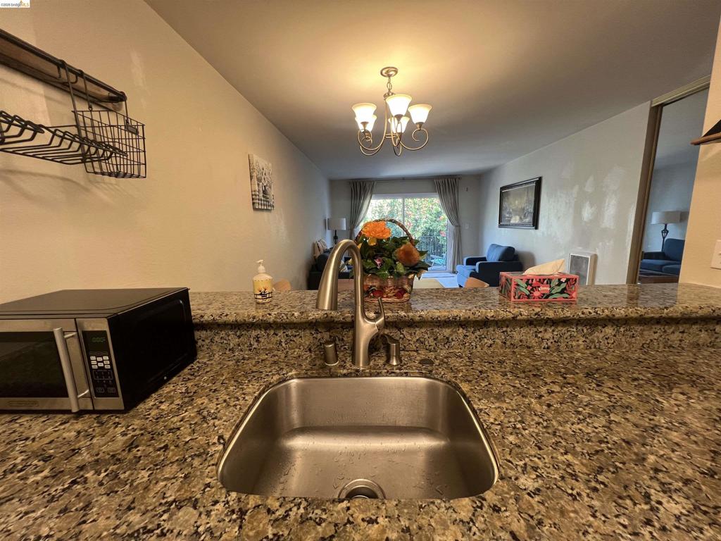 625 El Dorado Ave 204