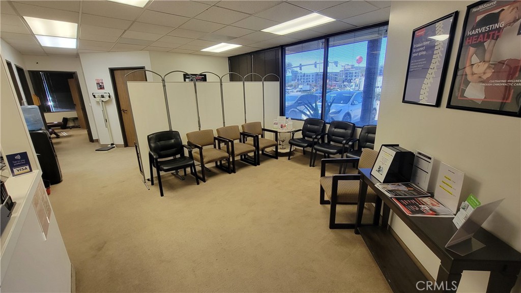 Sublease available
1500 sq. ft. Chiropractic office space with treatment rooms.
"AVAILABLE NOW" scenario, the office will be furnished as you see in the pictures.
"AVAILABLE JUNE 1st" scenario starts, then the office will be completely empty and can be used for different types of businesses.
Currently, $1.90 per sq. ft. terms negotiable.
Potential option to move with primary leasee to upgraded space in June
Perfect space for Ortho or Pain Managment Doctor
Option to rent entire space for few days a week or weeknds