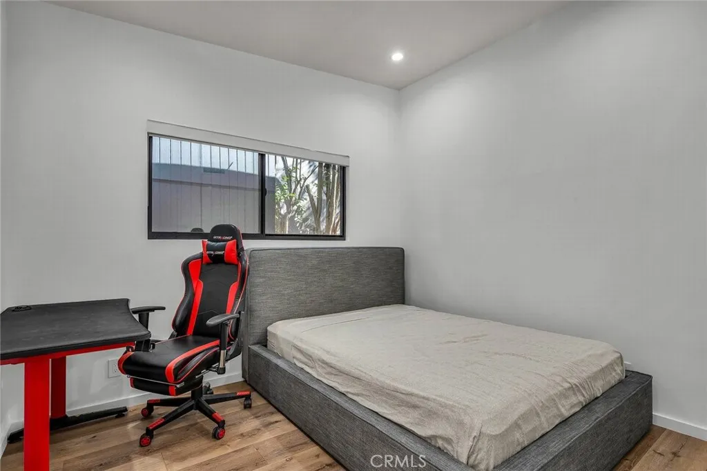 Woodland Hills, California 91364, United States, 3 Bedrooms Bedrooms, ,2 BathroomsBathrooms,Residential,Active,226652