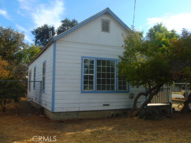 Discover this adorable 2-bedroom, 1-bath home, perfectly situated on a generous corner lot. With its inviting layout and ample outdoor space, this home offers endless potential for personalization. Whether you're a first-time buyer or looking for a cozy retreat, this home is an excellent starting point. Don’t miss your chance to make it your own! This home is ideally positioned just moments from downtown, close to schools, and easy freeway access, blending the best of both worlds—peaceful retreat and urban convenience. Perfectly suited for those who appreciate modern elegance and a prime location.