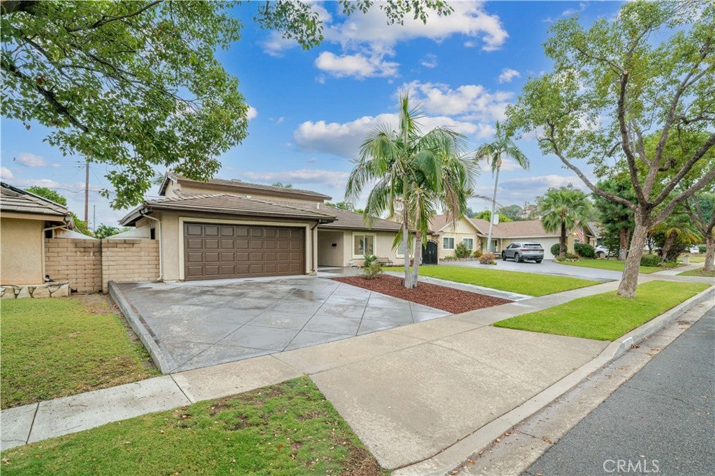 148 N Jerrilee Lane