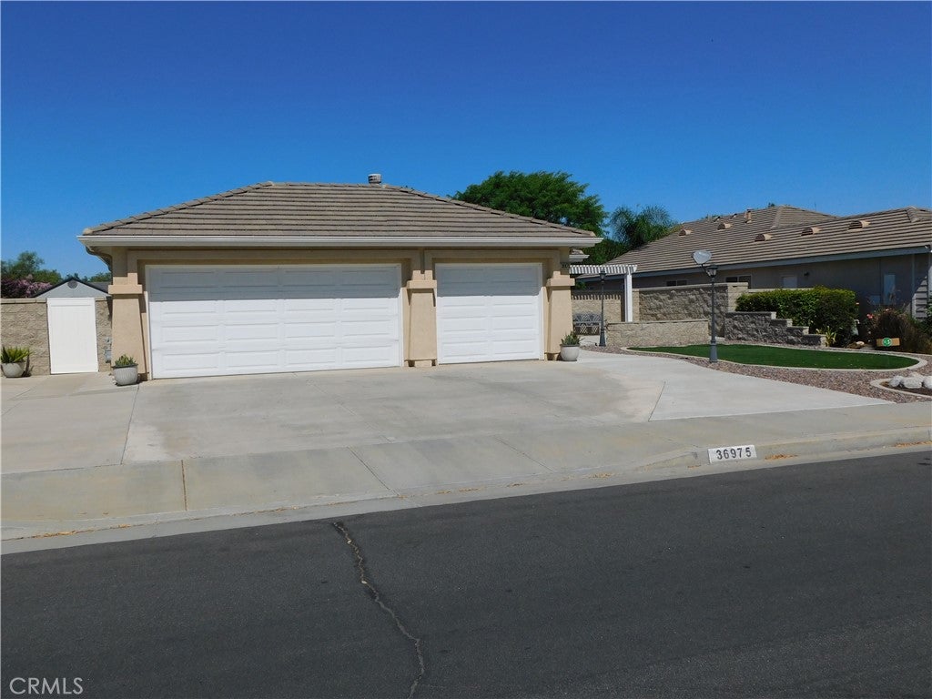 36975 Red Oak
