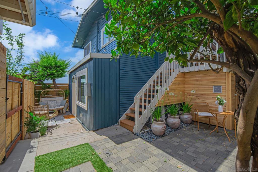418 W Ivy Street