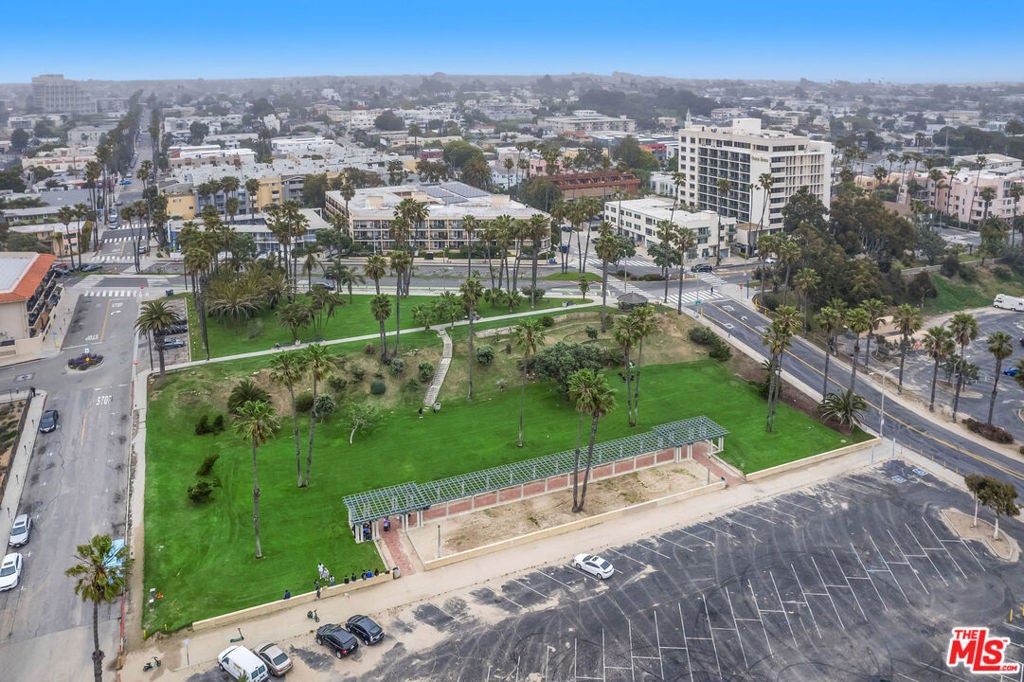 Photo of 2101 Ocean Avenue #2, Santa Monica, CA 90405 (MLS # 26986223)