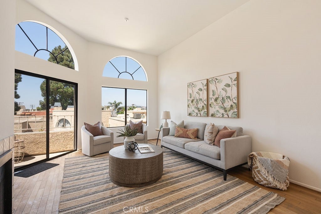 Photo of 550 Orange AVE #421, Long Beach, CA 90802 (MLS # OC26171734)