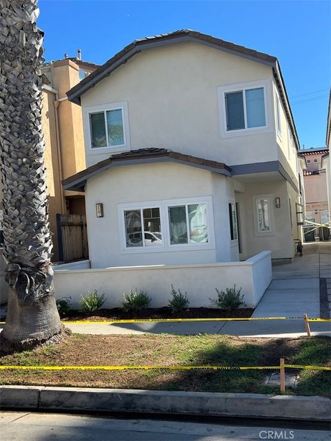 Photo of 204 18th, Huntington Beach, CA 92648 (MLS # OC25271604)