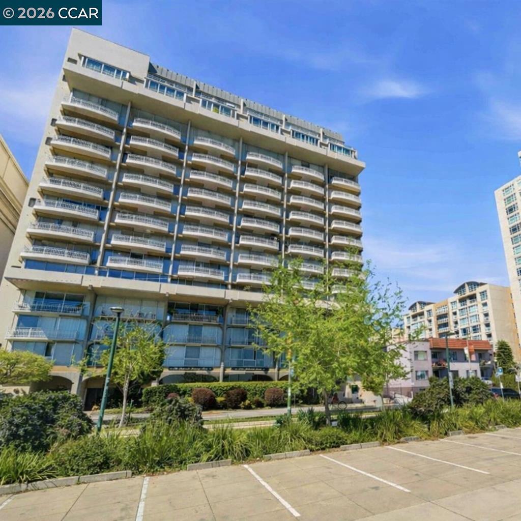 1555 Lakeside Dr. Dr