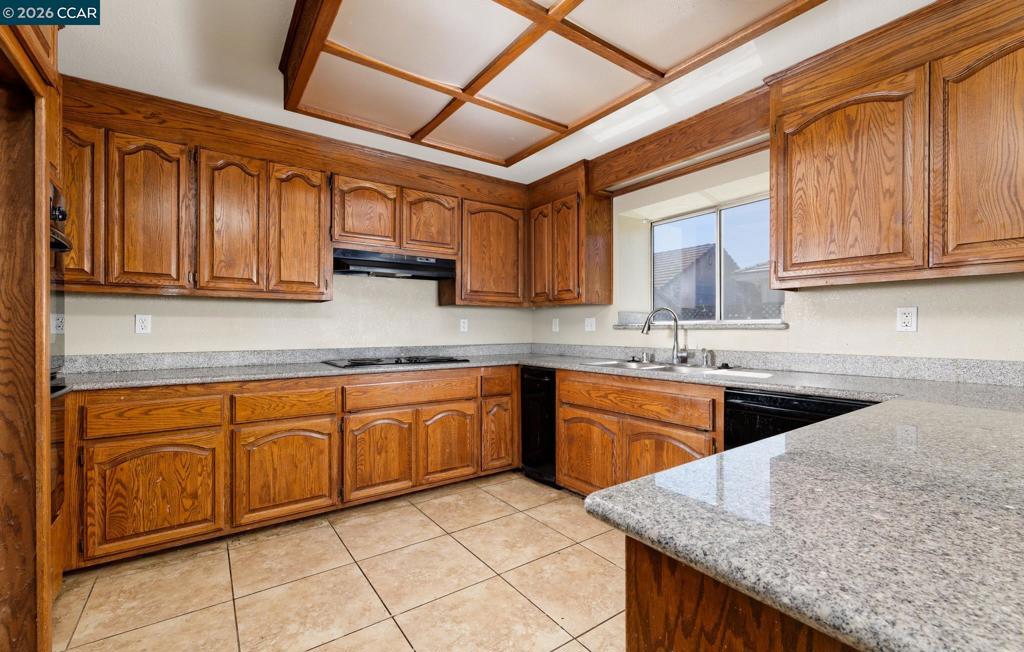 880 Fieldstone Ct