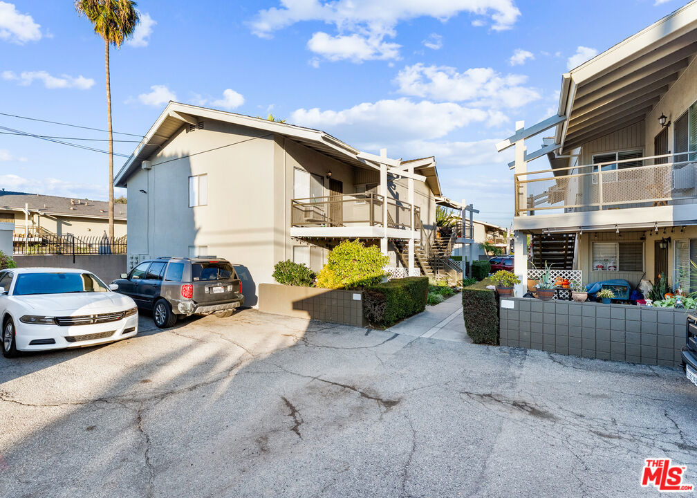 211 S Valencia Street