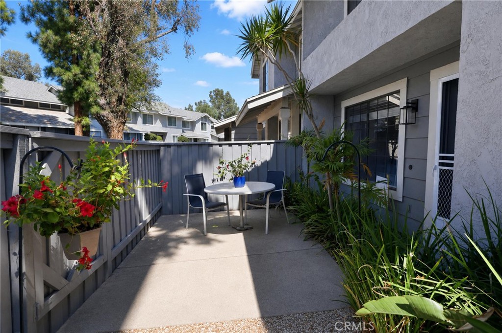 1380 W 48th Street 98