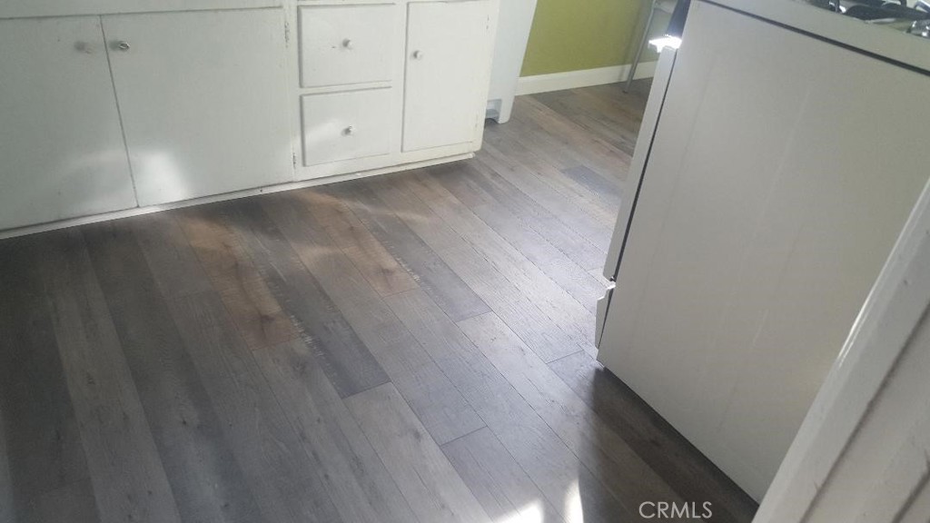 6143 S Hobart Boulevard