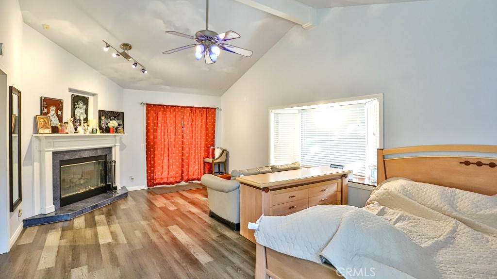 El Camino Glen (CH) - Residential