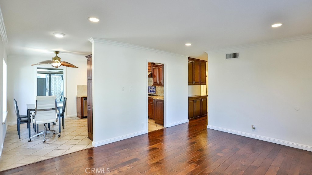 El Camino Glen (CH) - Residential