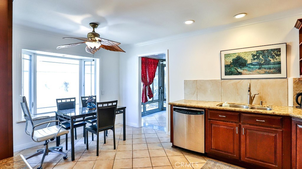 El Camino Glen (CH) - Residential