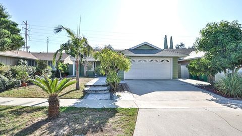 Photo of 4862 Gainsport Cir, Irvine, CA 92604 (MLS # PW25235811)
