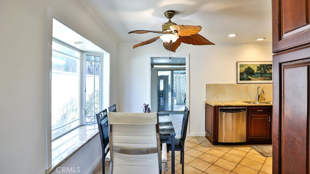 El Camino Glen (CH) - Residential