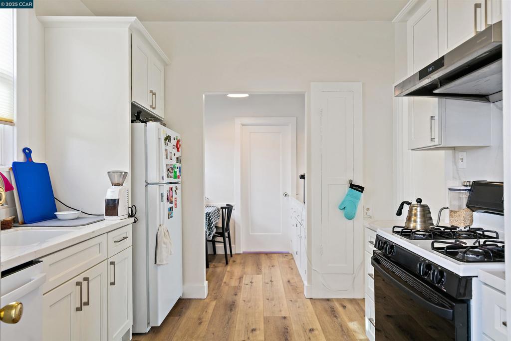 PIEDMONT AVENUE - Residential Income
