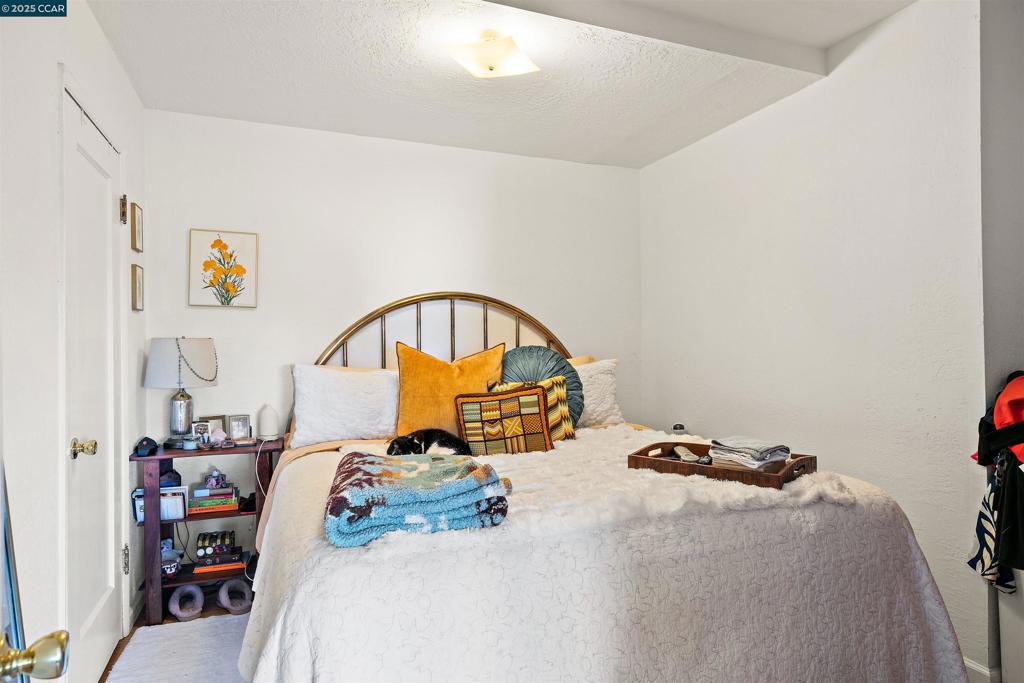 PIEDMONT AVENUE - Residential Income