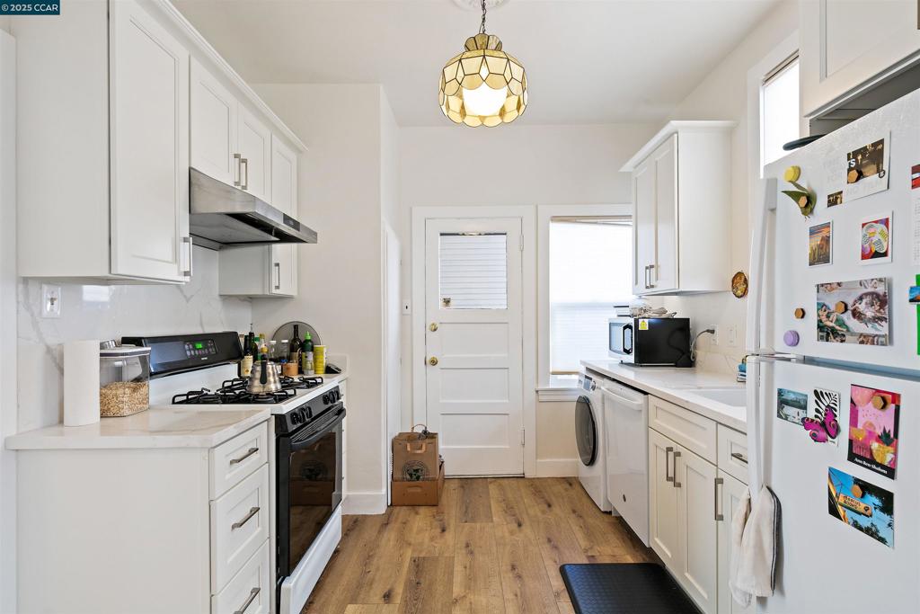 PIEDMONT AVENUE - Residential Income
