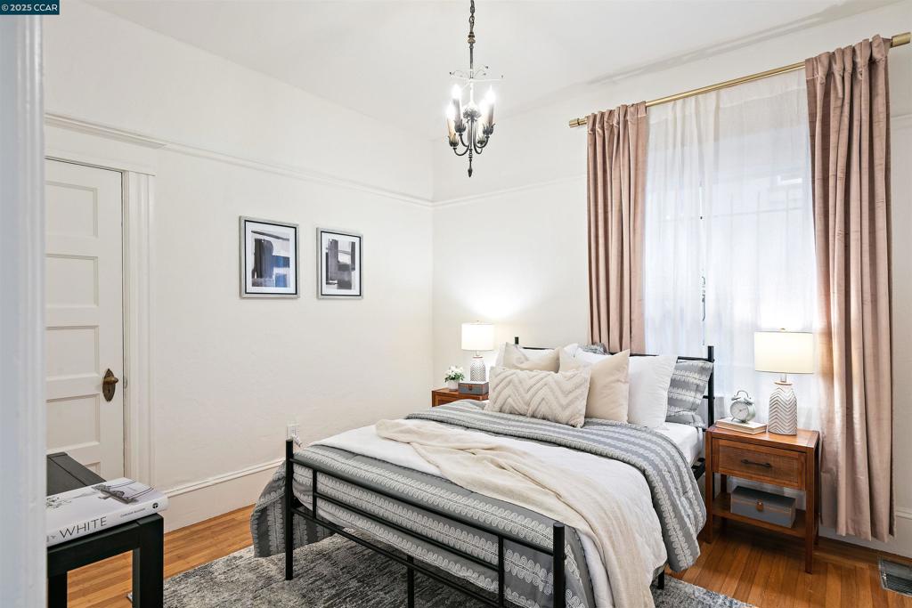 PIEDMONT AVENUE - Residential Income