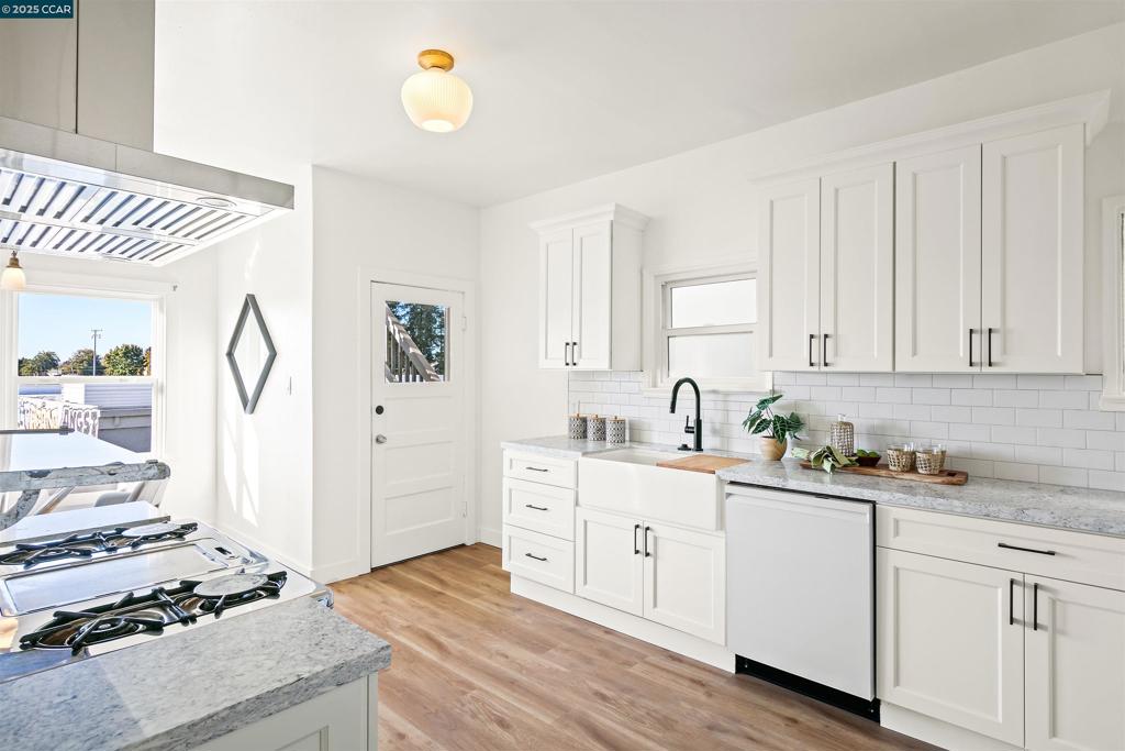 PIEDMONT AVENUE - Residential Income