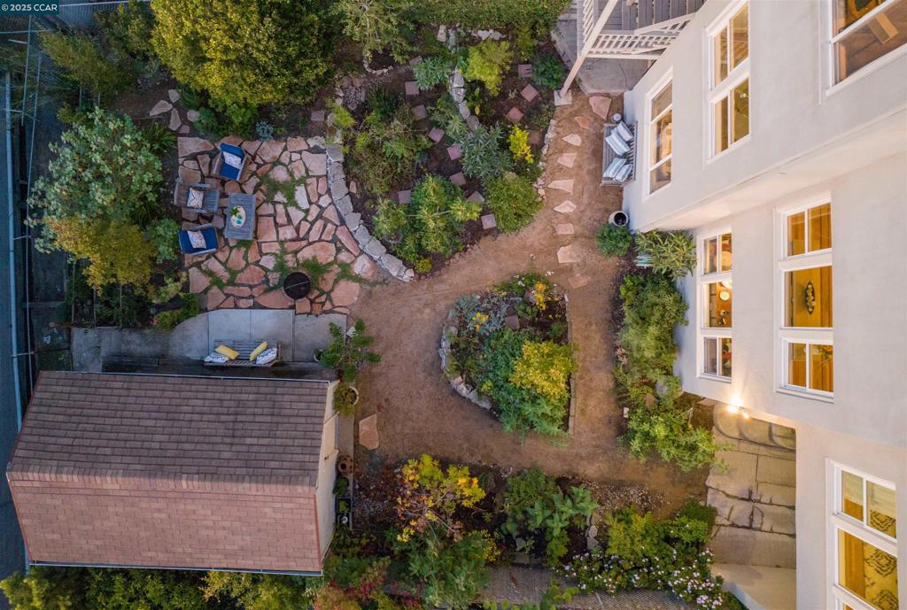 PIEDMONT AVENUE - Residential Income
