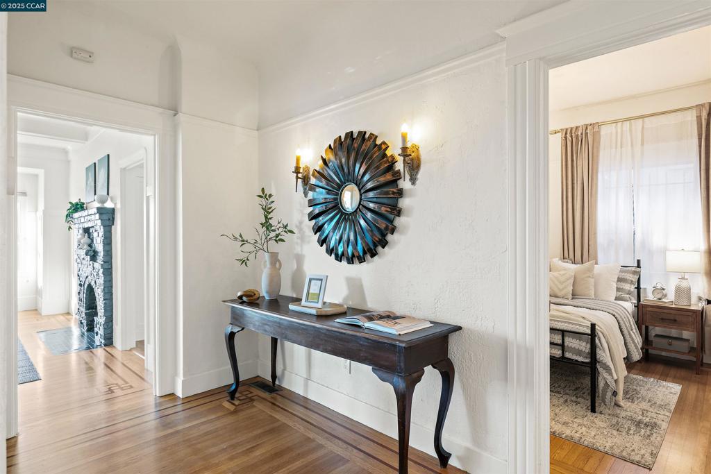 PIEDMONT AVENUE - Residential Income