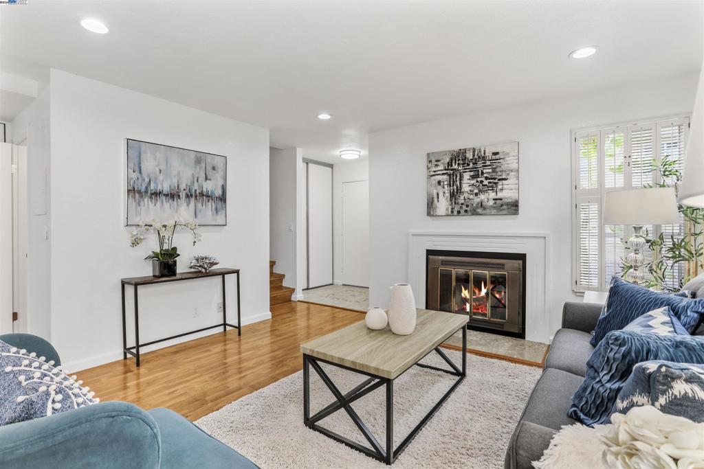 WARM SPRINGS - Residential